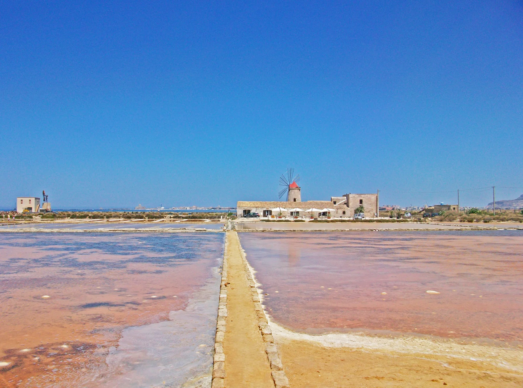 Trapani con bambini: mare, saline, museo ed Erice